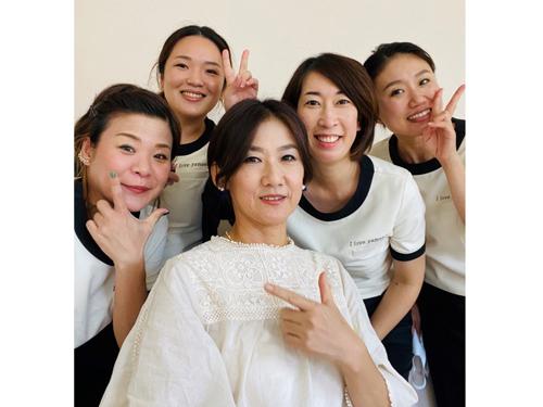 田端晴美ＢＣとグループのスタッフ